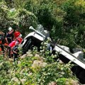 Vozač autobusa koji se survao u provaliju uhapšen: Povređeni i putnici iz Japana, Švedske, Ukrajine, Rusije