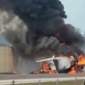 Avion se srušio Na autoput pravo Na auto Strahuje se da ima mrtvih, jezive scene na Floridi (video)