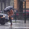 Pala kiša u Beogradu Nebo se otvorilo (foto)