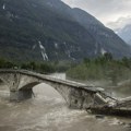 U klizištima i poplavama u Švajcarskoj i severnoj Italiji najmanje četvoro mrtvih