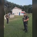 (VIDEO) PUF snimao spot o Piksiju, pa ih prekinula policija sa dugim cevima zbog sumnje na terorizam