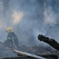 Plamen bukti, crni dim se širi Strašan prizor u Novom Sadu (video)
