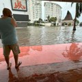 Najmanje tri osobe poginule u uraganu Helena: Nevreme pogodilo Floridu, u toku evakuacije