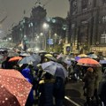 Ispred Vlade Srbije počeo protest opozicije, blokiran saobraćaj