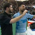 "Potrebna mi je pomoć...": Novak pravio šou u Buenos Ajresu na oproštaju legendarnog Del Potra