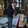 Vučić prisustvovao božićnoj liturgiji u manastiru Hilandar