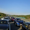 Počinje saobraćajni kolaps od Zlatibora ka Užicu: Kilometarske kolone vozila, evo gde vas sve čeka gužva