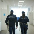 Incident u niškoj školi: Učenica se popela na krov, intervenisala policija i vatrogasci