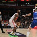 Incident pre početka meča u Areni, navijači Zvezde uradili isto što i Varvari, evo šta je ubačeno na teren!