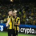 Jedan nije dovoljan? U redu, daće Luka Jović dva komada
