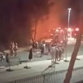 VIDEO: Masovna tuča navijača AEK-a i Dinama u Grčkoj, jedan mladić izboden na smrt