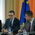 Petković sa predstavnicima institucija Srbije na Kosovou o posledicama zabrane dinara