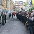 Članovi Zelenih beretki u bivšoj Dobrovoljačkoj odali počast poginulim saborcima