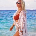 Pevačica (50) zavela 14 godina mlađeg: U kuću njegovih roditelja došla nenajavljena, evo kako su oni reagovali:"Moja je…