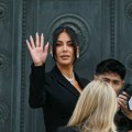 Kim Kardašijan svedočila na sudu povodom pljačke u Parizu: „Bila sam uverena da će me silovati i upucati“