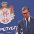 Vučić poručuje da neće menjati Ustav za treći mandat. Slično je slagao i 2016. godine