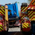 U sudaru brzog voza i kamiona u Francuskoj poginuo mašinovođa a 13 povređeno
