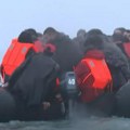 Нови споразум Велике Британије и Француске: Ево шта ће радити у циљу смањења броја миграната који прелазе Ламанш