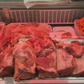 Svinjari zabrinuti: Da li se svinjsko meso iz uvoza odmrzava i šalje u prodaju kao sveže meso?