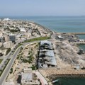 Iran: Izvoz nafte bez prekida uprkos sukobu, razmatra se kontrola Ormuskog moreuza