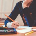 Đaci u Iranu već tri meseca prate nastavu isključivo onlajn
