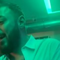 "Kako je tužno": Sloba Vasić se slomio pred publikom, jedva dolazio do daha, pa viknuo: "Da li si me volela?"