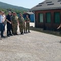 Poslanici obišli vojnike u Kopnenoj zoni bezbednosti