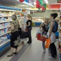 Hrana i odeća jeftiniji, energenti skuplji Kupovna moć nam u avgustu malo ojačala