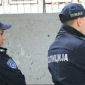 Stigla dojava o bombama u dve beogradske škole Pripadnici MUP-a na terenu