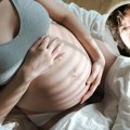 Moćne reči doktorke o skakanju po stomaku porodiljama: Ovaj tekst treba da pročitaju svi zdravstveni radnici u Srbiji