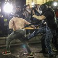 Suzavcima i šok bombama na demonstrante: „Ruski zakon“ doveo do haosa u Gruziji, policija brutalno razbijala proteste