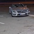 Blam! Pevačici se ugasio auto ispred pumpe Nije imala goriva da napravi ni metar više: "Bitno da voziš Mercedesa" (video)