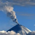 Vulkan na Kamčatki ne miruje: Lava i dalje teče, a oblak pepela se proteže više od 500 km jugoistočno: Ako se ovo desi, biće…