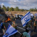 Demonstranti ispred netanjahuove rezidencije: Nazvao ih fašistima, pa kritikovao policiju: "Blokiraju puteve, maltretiraju…