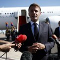 Макрон одбио да поднесе оставку