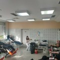 Zaposleni u Kazneno-popravnom zavodu u u Sremskoj Mitrovici dali krv za povređene radnike