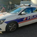 Muškarac nožem ranio vozača gradskog autobusa u Parizu jer nije hteo da mu da cigaretu