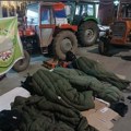 Studenti prenoćili sa poljoprivrednicima u Mrčajevcima (VIDEO)