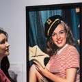 Sto godina od rođenja: Izložba koja otkriva ženu iza legende, Merilin Monro u očima slavnih umetnika (foto)