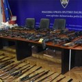 Naoružan do zuba: Splićanin kod kuće držao stotine pušaka, 54 pištolja, ručne bombe - uhapšen je u velikoj akciji