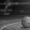 Velika tragedija potresla svet košarke: Supertalentovani plejmejker (17) se srušio na terenu i preminuo