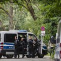 "Zaustavili smo dve tempirane bombe": Nemačka policija isključila iz saobraćaja autobus iz Zvornika, putnici ostavljeni sa…