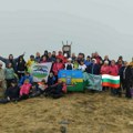Planinari PD Preslap uspešno izveli jesenji uspon na pet vrhova Vardenika kod Vlasine