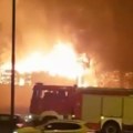 Burna novogodišnja noć u Kikindi Veliki požar u dvorištu fabrike, plamen se video iz svih delova grada (foto)