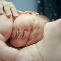 Majka pozitivna na covid-19 rodila zdravu bebu