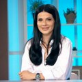 Voditeljka uhvaćena u javnosti u pidžami i papučama! Na televiziji je uvek doterana i sinonim je lepote, a evo kako izgleda…