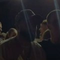 Sajfer se pojavio u javnosti samo 3 dana nakon što je upucan: Oni se ne odvajaju od njega, ljudi ga opkolili