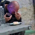 (Foto) "Kada bi fotografija mogla da govori opisala bi svu muku": Najpotresnija slika požara i pucnjave u Novom Sadu