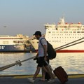 Obustavljen saobraćaj trajekata u Grčkoj! Haos zbog olujnog vetra u Egejskom moru, uvedena zabrana plovidbe, hiljade turista…
