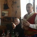 "U jajetu SAD nam traže dlaku, uzeće nam Jadran i prevlaku" Perošević u stihovima udara na premijera